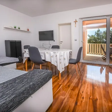 Slavica * Rogoznica (Sibenik-Knin)