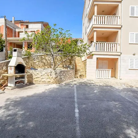 Apartment Slavica *